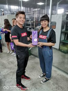 準媽咪~滿臉幸福的表情^^